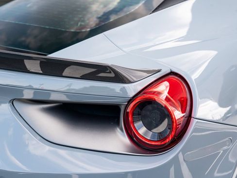 Used 2016 Ferrari 488 GTB RWD image 14