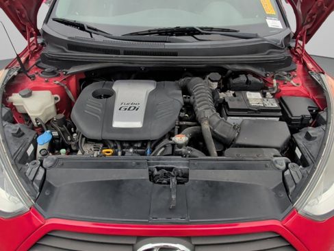 Used 2013 Hyundai Veloster Turbo image 17