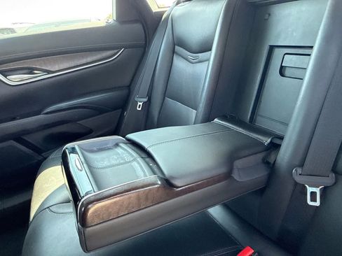 Used 2018 Cadillac XTS Luxury FWD image 17