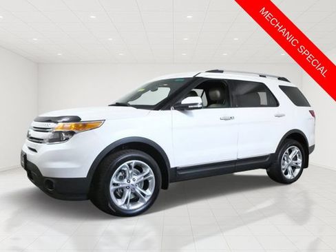 Used 2014 Ford Explorer Limited w/ Equipment Group 301A AWD/4WD image 2