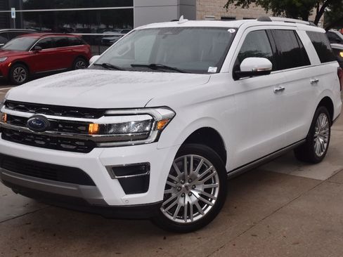 Used 2024 Ford Expedition Limited AWD/4WD image 43