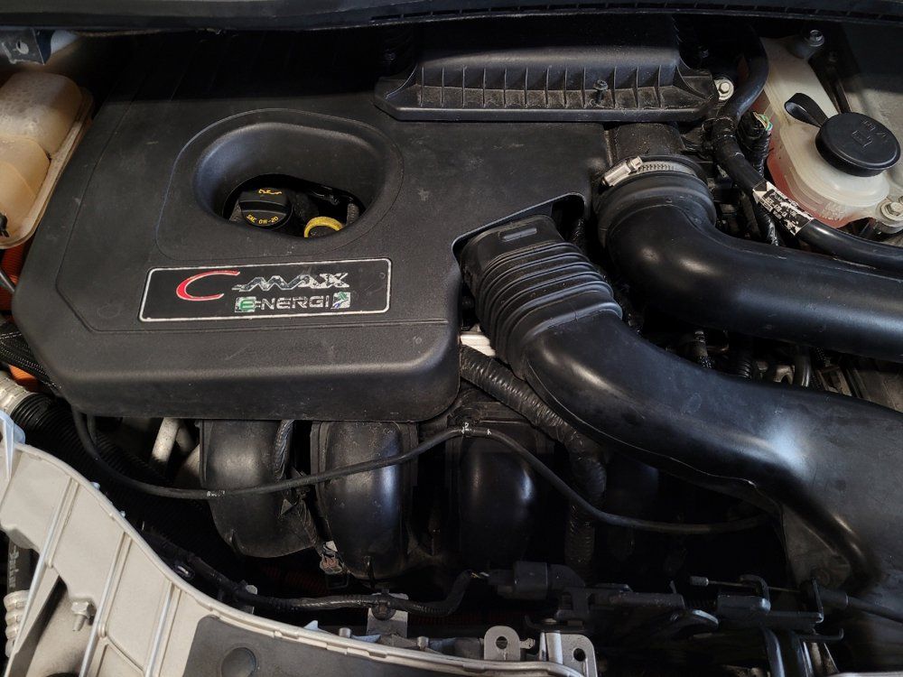 Used 2015 Ford C-MAX Energi SEL FWD image 30
