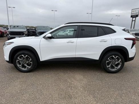 New 2026 Chevrolet Trax LT image 5