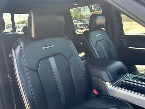 Used 2020 Ford F150 Platinum w/ Equipment Group 701A Luxury image 31