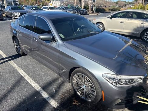 Used 2017 BMW 540i xDrive image 3