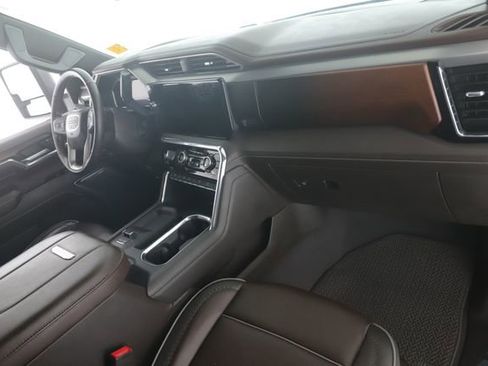 Used 2024 GMC Sierra 2500 Denali w/ Denali Reserve Package image 32