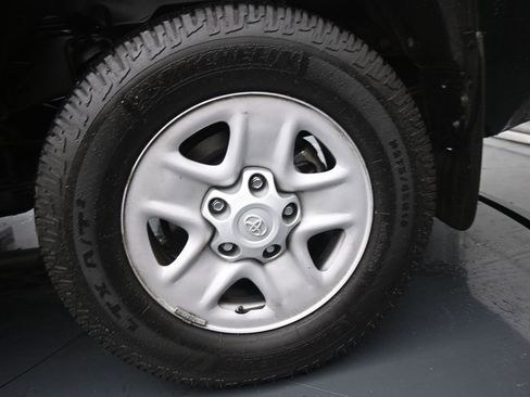 Used 2021 Toyota Tundra SR5 AWD/4WD image 15