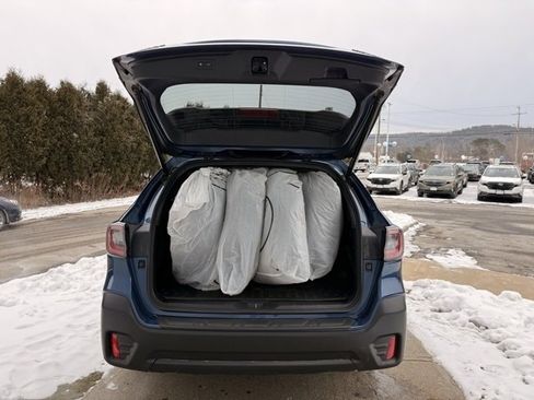 Used 2022 Subaru Outback Premium image 6