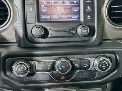 Used 2020 Jeep Wrangler Unlimited Sport AWD/4WD image 23