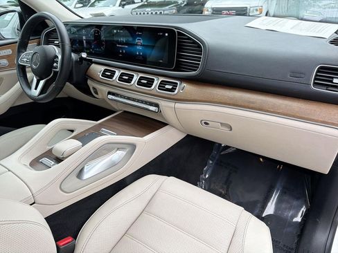 Used 2022 Mercedes-Benz GLS 450 4MATIC image 36