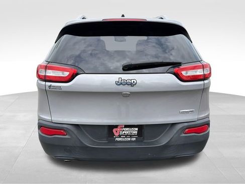 Used 2018 Jeep Cherokee Latitude Plus image 6