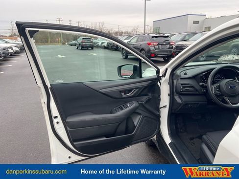 Used 2022 Subaru Outback Premium image 27