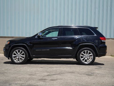 Used 2017 Jeep Grand Cherokee Limited AWD/4WD image 9