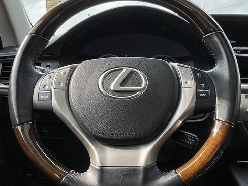 Used 2015 Lexus ES 350 w/ Premium Package FWD image 19