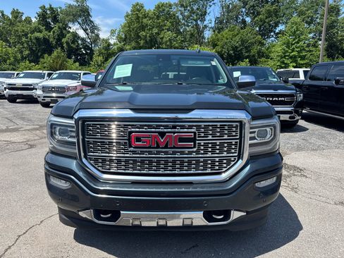 Used 2017 GMC Sierra 1500 Denali w/ Denali Ultimate Package AWD/4WD image 2