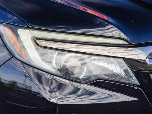 Used 2019 Honda Ridgeline Black Edition image 2