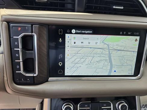 Used 2022 GMC Yukon Denali AWD/4WD image 13