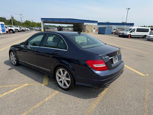 Used 2014 Mercedes-Benz C 300 4MATIC Sedan w/ Multimedia Package image 4