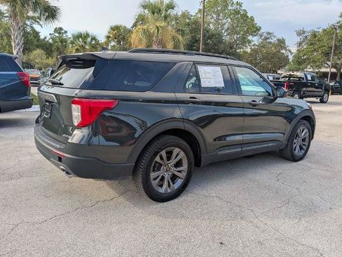 Certified 2023 Ford Explorer XLT w/ Equipment Group 202A AWD/4WD image 4