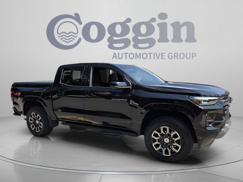 Used 2024 Chevrolet Colorado Z71 AWD/4WD image 7
