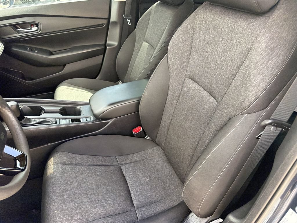 Used 2025 Honda Accord SE image 18