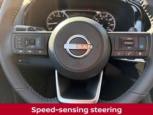 New 2025 Nissan Pathfinder SV image 18