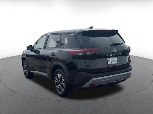 Used 2023 Nissan Rogue SV image 11