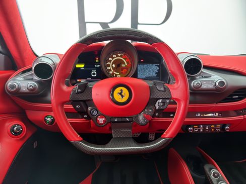 Used 2023 Ferrari F8 Tributo RWD image 27