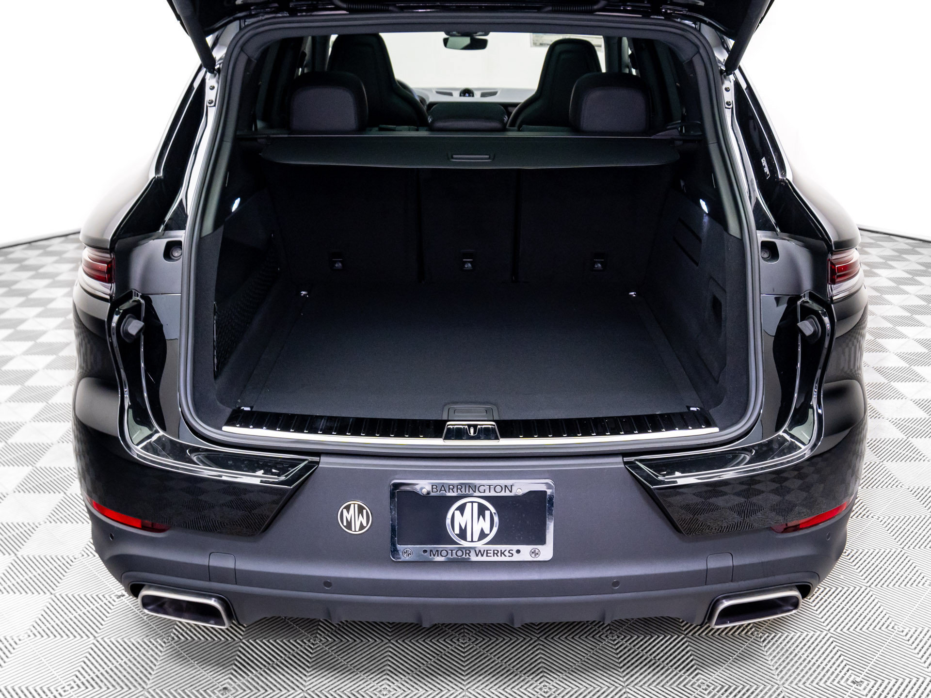 Certified 2026 Porsche Cayenne AWD/4WD image 33