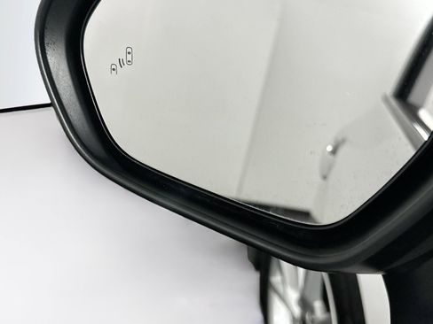 Used 2025 Toyota Camry LE image 16