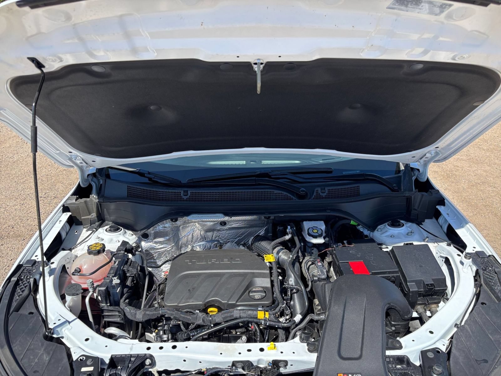 Used 2025 Chevrolet Trax LT w/ LT Convenience Package FWD image 30