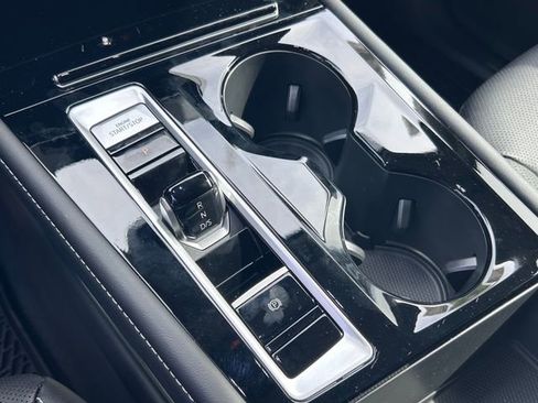 New 2026 Volkswagen Atlas SE FWD image 18