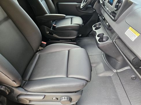 Used 2024 Mercedes-Benz Sprinter 3500 image 10