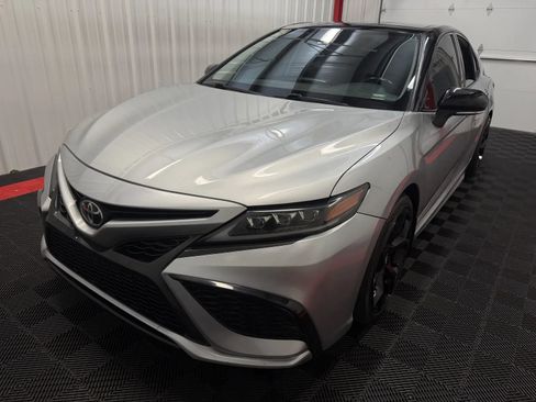Used 2021 Toyota Camry XSE FWD image 10
