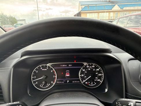 Used 2025 Nissan Rogue SV AWD/4WD image 24