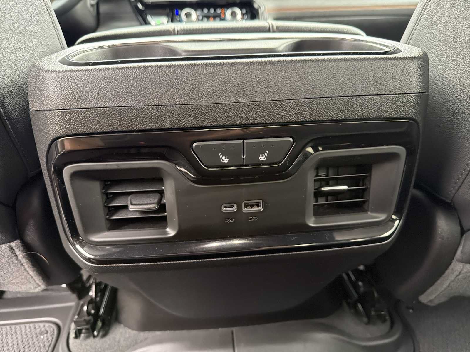 Used 2025 GMC Sierra 2500 AT4 w/ AT4 Premium Plus Package AWD/4WD image 4