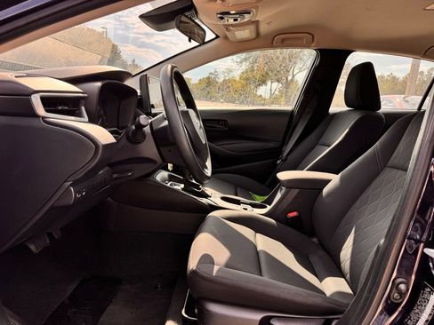 Used 2024 Toyota Corolla LE FWD image 8