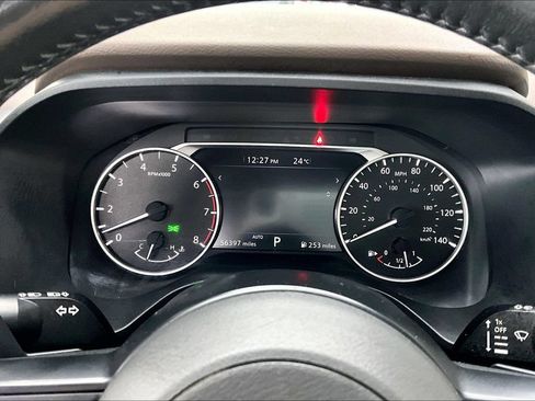 Used 2022 Nissan Rogue S AWD/4WD image 12