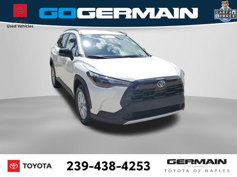 Used 2026 Toyota Corolla Cross LE FWD image 4