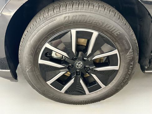 Used 2026 Toyota bZ AWD/4WD image 11