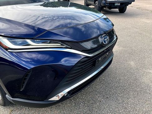 Used 2023 Toyota Venza Limited AWD/4WD image 8