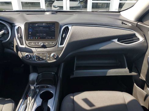 Used 2024 Chevrolet Malibu LT FWD image 18
