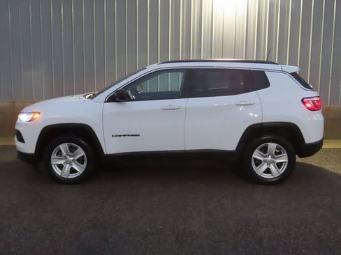 Used 2022 Jeep Compass Latitude image 7