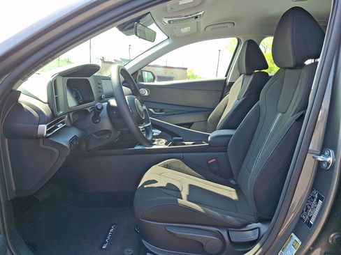 New 2026 Hyundai Elantra Hybrid w/ Cargo Package FWD image 7