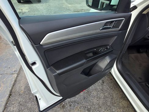 Used 2018 Volkswagen Atlas SE FWD image 7
