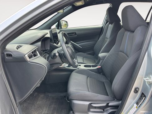 Used 2024 Toyota Corolla Cross AWD Hybrid image 10