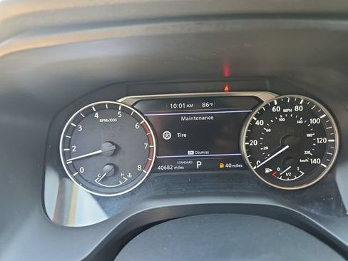 Used 2024 Nissan Rogue SV w/ SV Premium Package FWD image 10