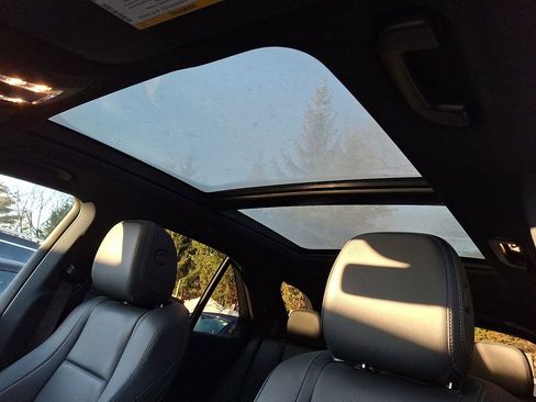 Used 2022 Mercedes-Benz GLE 350 4MATIC image 11