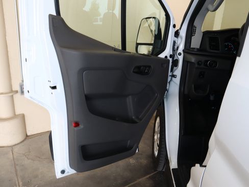 Certified 2024 Ford Transit 350 XLT RWD image 31