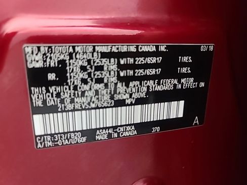 Used 2018 Toyota RAV4 LE AWD/4WD image 38